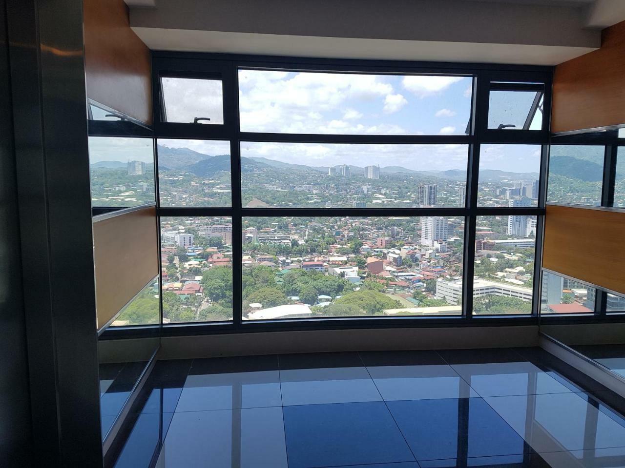 Kc Studio 7 At Horizon 101 Cebu Kültér fotó